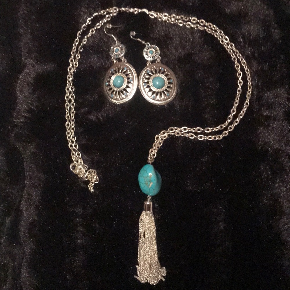 Turquoise color Necklace with earrings
